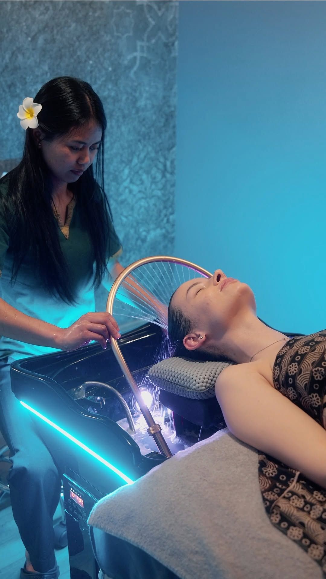 Instagram @ahimsa.salon.masazu — Ahimsa Wrocław
