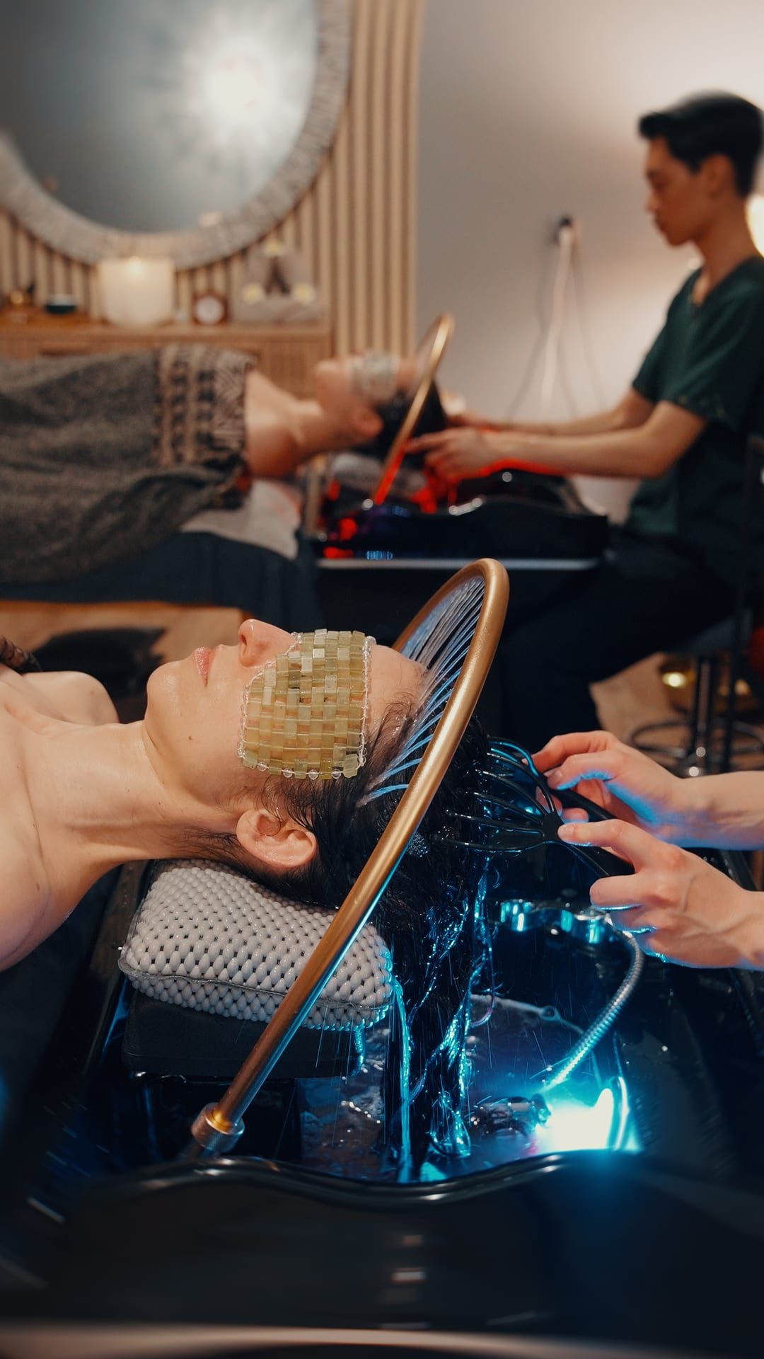 Head Spa w salonie Ahimsa we Wrocławiu — masaż skóry głowy